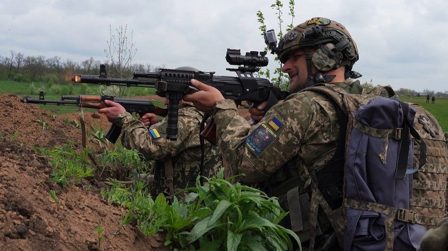 700 человек в день и первые автоматы с ржавчиной: история легендарной бригады "Дикое поле"
