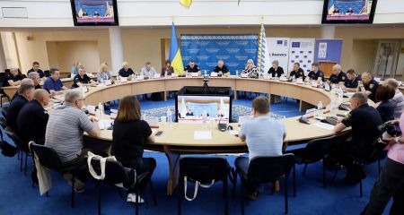 На Дніпропетровщині представили "Білу книгу цивільного захисту Україні"
