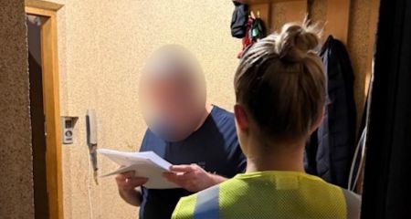 Директор коммунального предприятия в Днепропетровской области выплатил сыну и неработающим подчиненным зарплаты на 5,8 млн грн