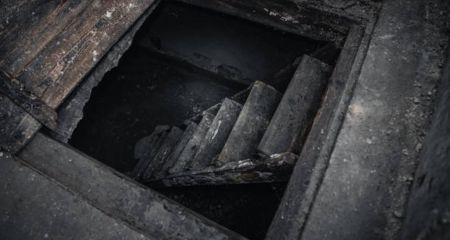 Провалився на два метри під землю: на Дніпропетровщині 75-річний чоловік впав у льох