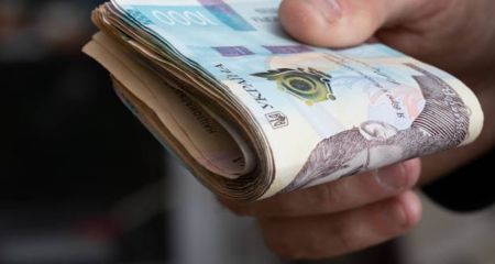 Требовала деньги от 50-летнего абитуриента: в Вольногорске на взятке задержали директор колледжа