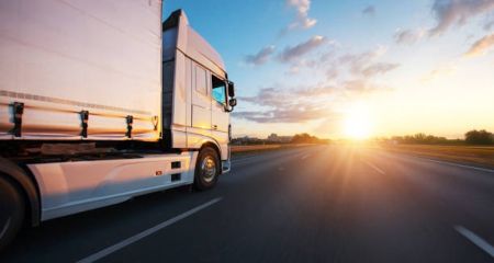 Спека плавить асфальт: на Дніпропетровщині ввели суворі літні обмеження для фур та вантажівок