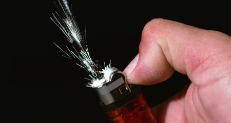 У Дніпрі 18-річний хлопець спалив пошту і банк заради наживи (ФОТО)