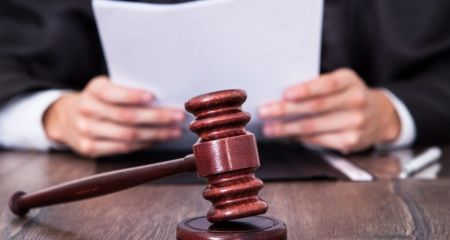 У Кам&rsquo;янському чоловік подарував дружині будинок, а після розлучення вона виселила його через суд