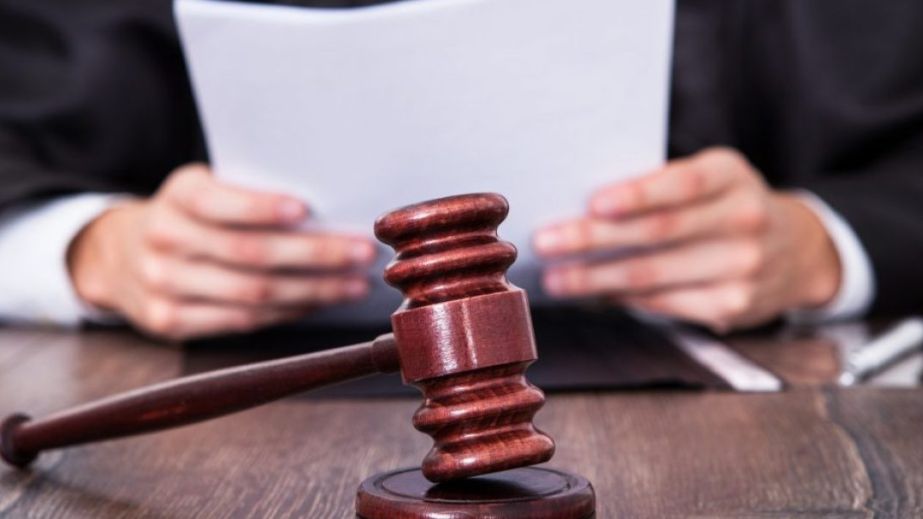 В Каменском муж подарил жене дом, а после развода она выселила его через суд