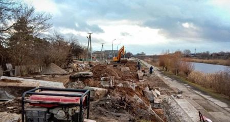 У Павлограді збудують нову дамбу для відновлення рівня річки Вовча