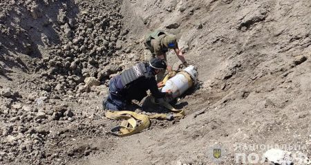 На Дніпропетровщині знешкодили бойову частину збитої ракети