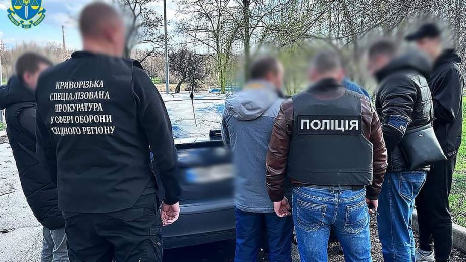 На Днепропетровщине задержали военнослужащего, помогавшего уклонистам