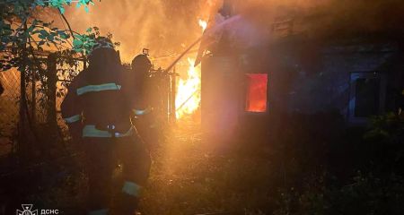 В Чечелевском районе Днепра горел частный дом