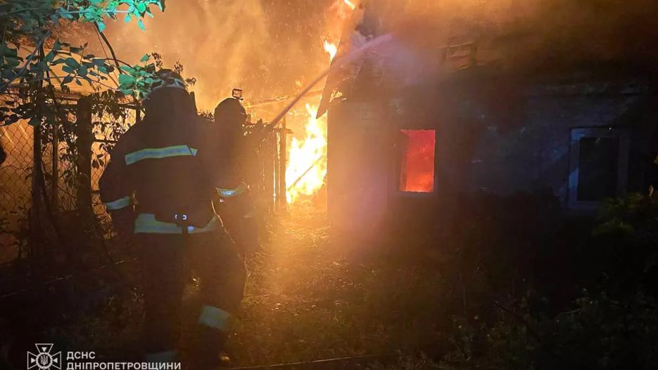 В Чечелевском районе Днепра горел частный дом