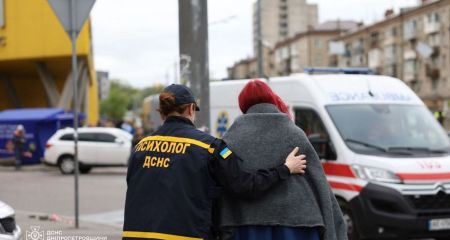 Ракетний удар по Дніпропетровщині. Лікарі повернули до життя 6-річного хлопчика