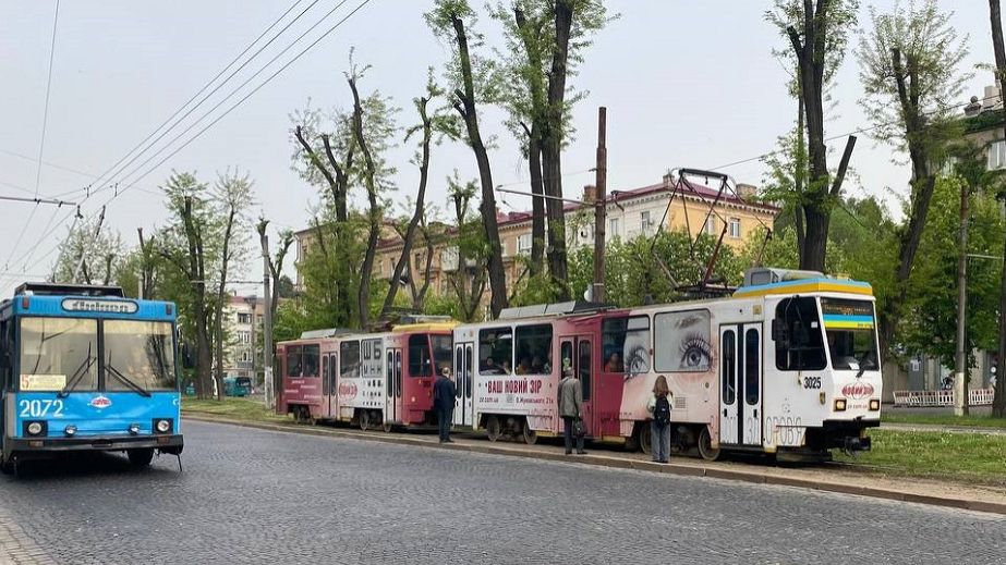 Из-за ремонтных работ 28 апреля Днепре ряд троллейбусов и трамваев изменят маршруты