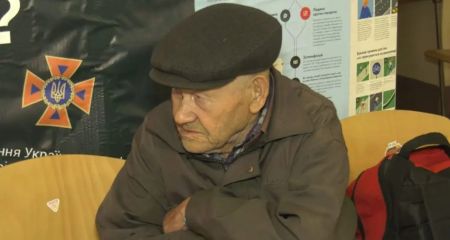 Дедушку, который пешком выбрался из оккупации, приютили в Днепре (ВИДЕО)