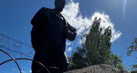 У Кривому Розі з постаменту пам’ятника Тарасу Шевченку зникла плитка (ВІДЕО)