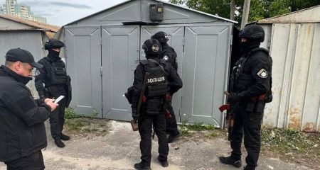 Поліція затримала банду, яка переправляла мешканців Дніпропетровщини за кордон