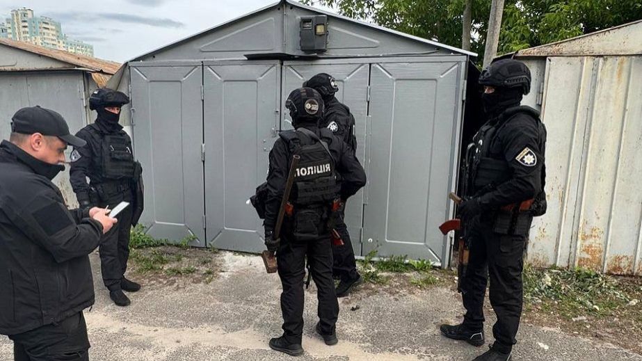 Поліція затримала банду, яка переправляла мешканців Дніпропетровщини за кордон