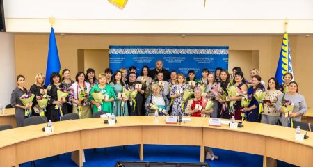 На Днепропетровщине 43 женщины получили звание Мать-героиня