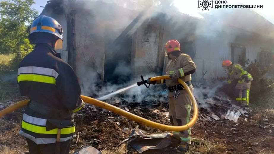 В Днепропетровской области во время пожара спасли человека