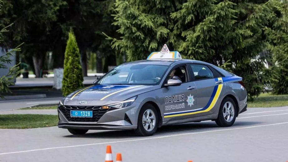 У Кривому Розі зачинили безбарʼєрну автошколу