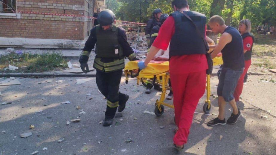 Россияне обстреляли Никополь из артиллерии: среди раненых есть дети