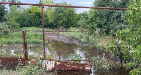 На Дніпропетровщини люди перекривали дорогу через аварію на водогоні і підтоплення (ВІДЕО)