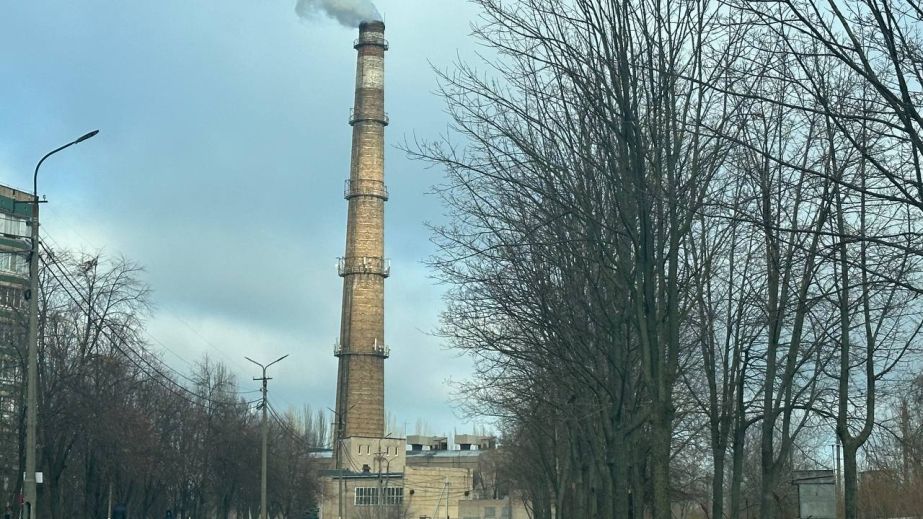 У Кривому Розі продовжують рятувати опалювальний сезон: за минулу добу тепло дали ще у 55 будинків