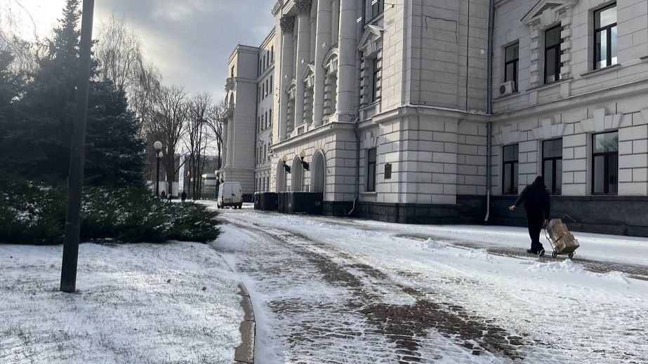 Сессия облсовета в Днепре: политический "наезд" на избирательную комиссию и безумные долги водоканала