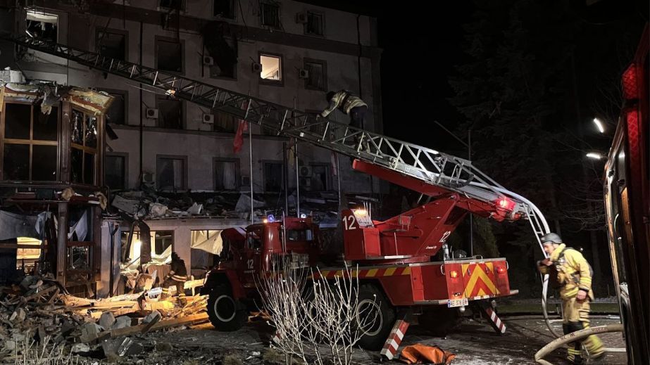 Кількість загиблих у Кривому Розі внаслідок ракетного удару збільшилася до трьох (ФОТО)