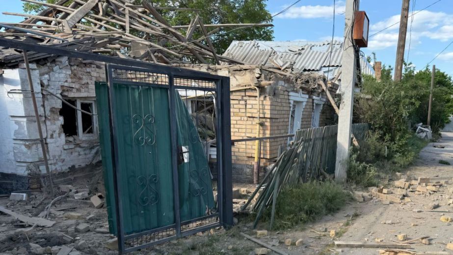 Оккупанты 8 мая обстреливали Никопольщину разными видами вооружения (ФОТО)