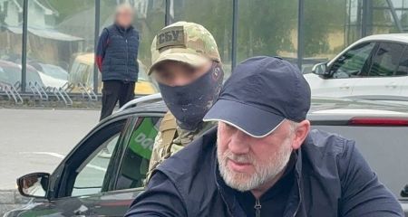З'явилися кадри затримання кримінального авторитету з Дніпра "Умки" (ФОТО, ВІДЕО)