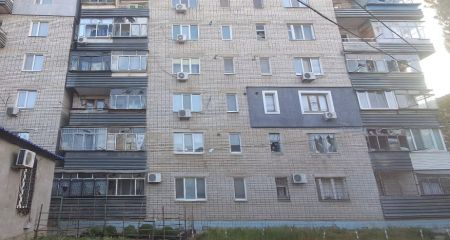 Вдарили по магазину і амбулаторії: 14 травня росіяни били по Дніпропетровщині вноічі і вранці