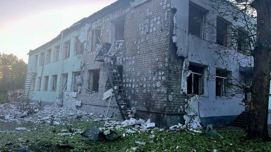 Понад пів сотні снарядів випустив ворог по Нікопольщині вночі 16 травня (ФОТО)