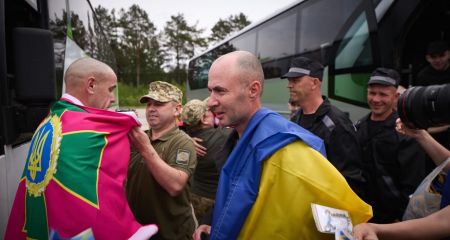 З російського полону повернулися ще 303 українця: серед них 26 мешканців Дніпропетровщини