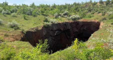 На Днеіпропетровщині виявили 300-метрове глибиною провалля (ФОТО)