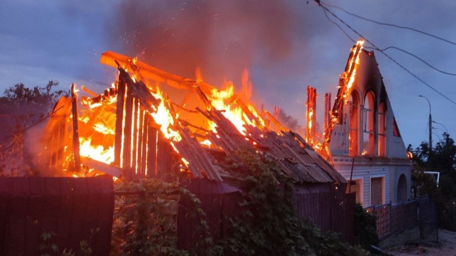 Вранці 18 червня росіяни атакували Нікопольщину: виникли пожежі (ФОТО)