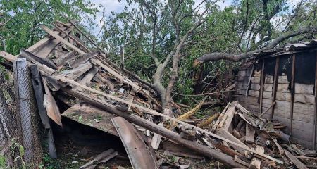 У поліції показали наслідки понад трьох десятків атак дронами по Нікопольщині та Синельниківщині (ФОТО)