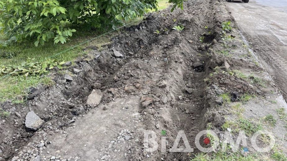 Як у Павлограді реанімують розбиті тротуари (ФОТО, ВІДЕО)