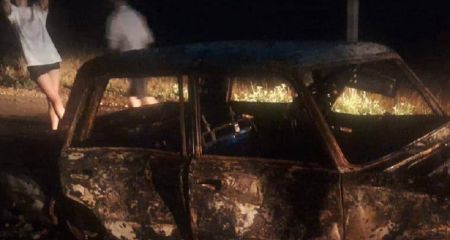 В Кривом Роге водитель выскочил на ходу с горящего автомобиля