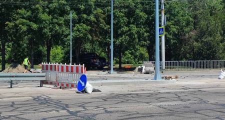На місці великої концентрації ДТП у Дніпрі встановлюють світлофор (ФОТО)