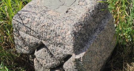 Історики з Дніпра розшифрували напис на старовинному надгробку (ФОТО)