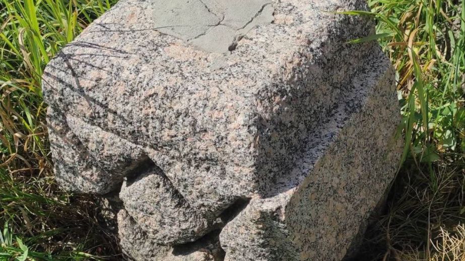 Історики з Дніпра розшифрували напис на старовинному надгробку (ФОТО)
