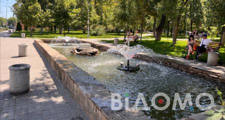 Схожий на бутон квітки: як модернізували фонтан у Павлограді (ФОТО, ВІДЕО)