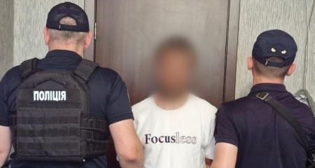 Зробив з пляшки "розочку" та встромив у шию перехожому: у Камʼянському затримали вбивцю
