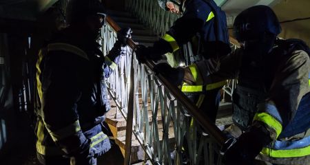 Ракетний удар по Кам'янському: є загиблі, постраждав пологовий будинок (ФОТО)