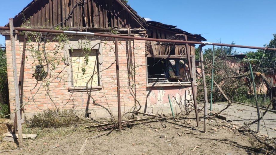 З-під завалів дістали двох дітей: вночі 1 серпня окупанти атакували Дніпропетровщину (ФОТО)