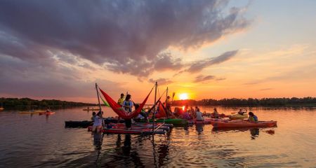 Скрипка на каяках: в Днепре состоялся концерт прямо на воде (ФОТО)