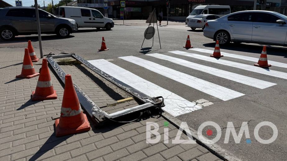 У Павлограді оновлюють дорожню розмітку (ФОТО, ВІДЕО)