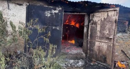 Під Кривим Рогом чоловік порізав ножем двох жінок, підпалив сіно, напав на рятувальників і був застрелений