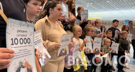 Кошики іграшок і новий одяг: у Дніпрі діти загиблих Героїв обирали собі подарунки (ФОТО)