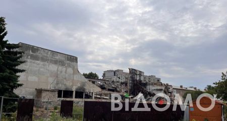 Стало известно, почему в Павлограде не сносят уничтоженный ракетой дворец культуры
